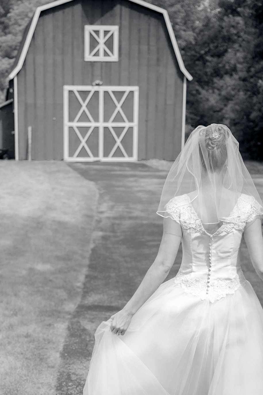 Chicago Wisconsin Farm Wedding Photographer